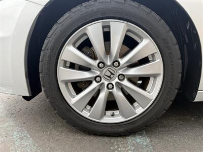 2012 Honda Accord EX-L   - Photo 10 - Flushing, MI 48433