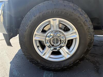 2017 Ford F-250 Super Duty XLT 4X4  M140 Service Body - Photo 8 - Flushing, MI 48433