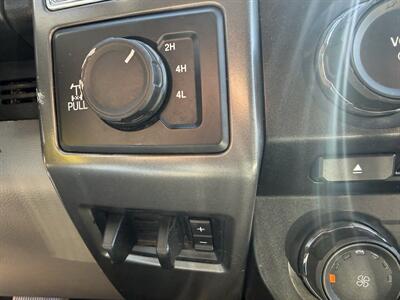 2017 Ford F-250 Super Duty XLT 4X4  M140 Service Body - Photo 18 - Flushing, MI 48433