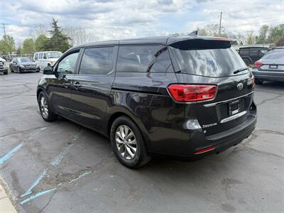 2020 Kia Sedona LX   - Photo 9 - Flushing, MI 48433