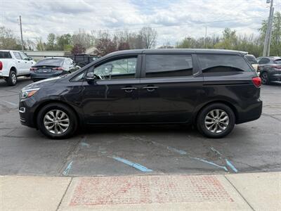 2020 Kia Sedona LX   - Photo 8 - Flushing, MI 48433