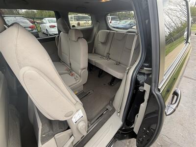 2020 Kia Sedona LX   - Photo 24 - Flushing, MI 48433