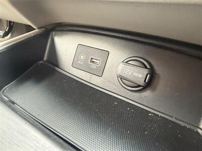 2020 Kia Sedona LX   - Photo 32 - Flushing, MI 48433
