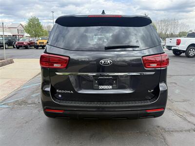 2020 Kia Sedona LX   - Photo 4 - Flushing, MI 48433
