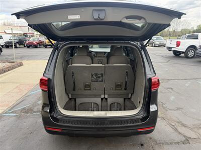 2020 Kia Sedona LX   - Photo 23 - Flushing, MI 48433