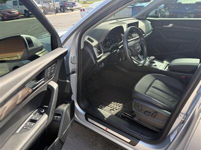 2020 Audi Q5 e quattro Premium Plus 55 TFSI   - Photo 9 - Flushing, MI 48433