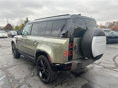 2021 Land Rover Defender 110 X-Dynamic HSE   - Photo 7 - Flushing, MI 48433