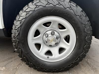 2015 Chevrolet Silverado 1500 Double Cab  4X4 WT - Photo 10 - Flushing, MI 48433