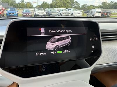 2025 Volkswagen ID. Buzz 1st Edition 4Motion   - Photo 11 - Flushing, MI 48433