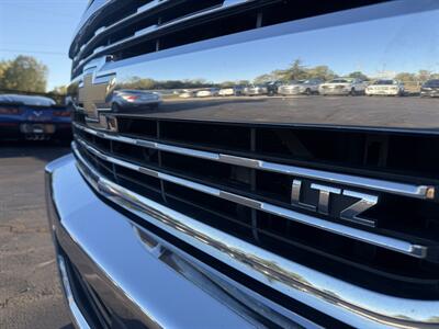2016 Chevrolet Silverado 3500 LTZ Crew  DRW 4x4 Duramax - Photo 29 - Flushing, MI 48433