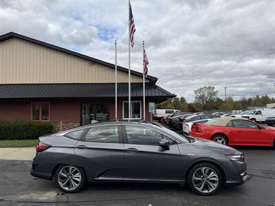 2018 Honda Clarity Plug-In Hybrid Touring   - Photo 4 - Flushing, MI 48433