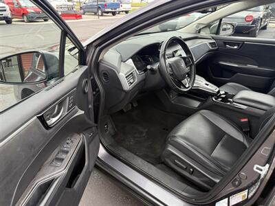 2018 Honda Clarity Plug-In Hybrid Touring   - Photo 10 - Flushing, MI 48433