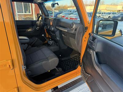 2012 Jeep Wrangler Unlimited Sport  6-Speed 4X4 - Photo 26 - Flushing, MI 48433