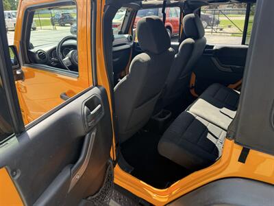 2012 Jeep Wrangler Unlimited Sport 6-Speed 4X4 - Photo 20 - Flushing, MI 48433