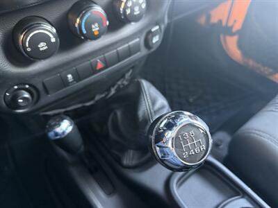 2012 Jeep Wrangler Unlimited Sport  6-Speed 4X4 - Photo 14 - Flushing, MI 48433