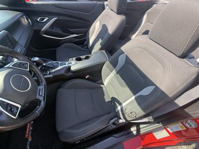 2017 Chevrolet Camaro LT RS  Convertible - Photo 23 - Flushing, MI 48433