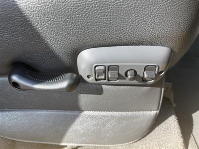 2005 Dodge Ram 1500 HEMI Rumble Bee - Photo 31 - Flushing, MI 48433