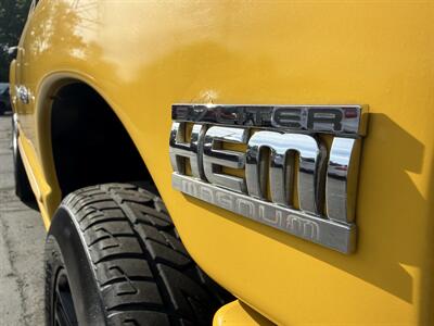 2005 Dodge Ram 1500 HEMI Rumble Bee - Photo 10 - Flushing, MI 48433