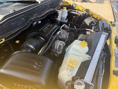 2005 Dodge Ram 1500 HEMI Rumble Bee - Photo 39 - Flushing, MI 48433
