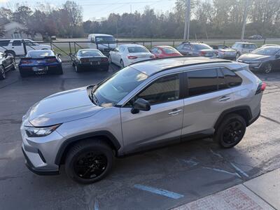 2020 Toyota RAV4 LE  AWD - Photo 9 - Flushing, MI 48433