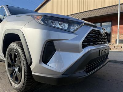 2020 Toyota RAV4 LE  AWD - Photo 23 - Flushing, MI 48433
