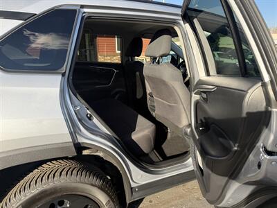 2020 Toyota RAV4 LE  AWD - Photo 21 - Flushing, MI 48433