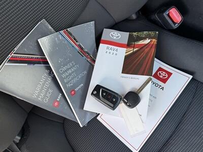 2020 Toyota RAV4 LE  AWD - Photo 25 - Flushing, MI 48433