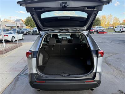 2020 Toyota RAV4 LE  AWD - Photo 20 - Flushing, MI 48433