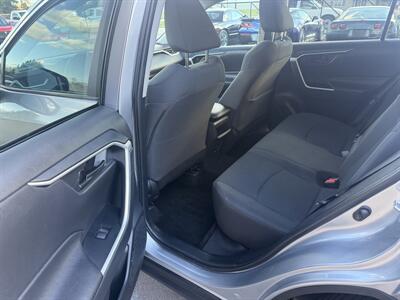 2020 Toyota RAV4 LE  AWD - Photo 18 - Flushing, MI 48433