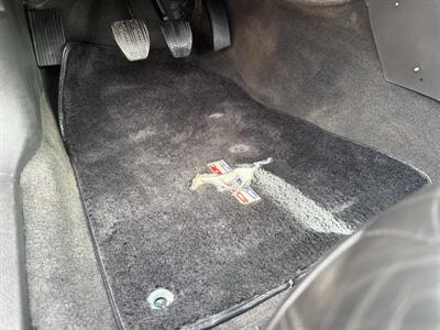 2001 Ford Mustang GT 5-Speed Manual - Photo 14 - Flushing, MI 48433