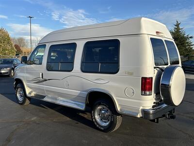 2006 Ford E250 Van Starcraft Conversion  Braun Mobility - Photo 8 - Flushing, MI 48433