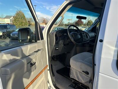 2006 Ford E250 Van Starcraft Conversion  Braun Mobility - Photo 12 - Flushing, MI 48433