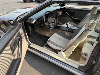 1984 Chevrolet Camaro Z28  5-Speed Manual - Photo 10 - Flushing, MI 48433