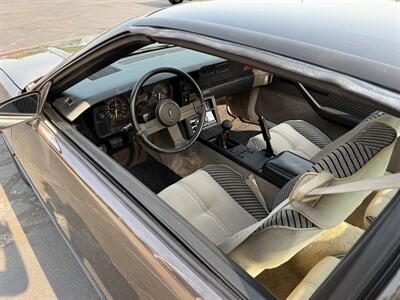 1984 Chevrolet Camaro Z28  5-Speed Manual - Photo 9 - Flushing, MI 48433