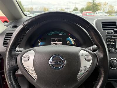 2015 Nissan LEAF S   - Photo 14 - Flushing, MI 48433