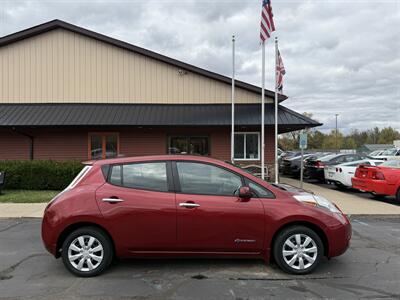 2015 Nissan LEAF S   - Photo 4 - Flushing, MI 48433