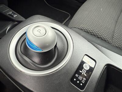 2015 Nissan LEAF S   - Photo 18 - Flushing, MI 48433
