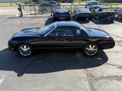 2002 Ford Thunderbird Deluxe  Convertible - Photo 2 - Flushing, MI 48433