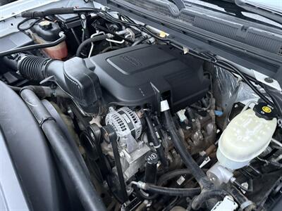 2017 GMC Sierra 2500 HD SLE Crew Cab 4X4 - Photo 32 - Flushing, MI 48433