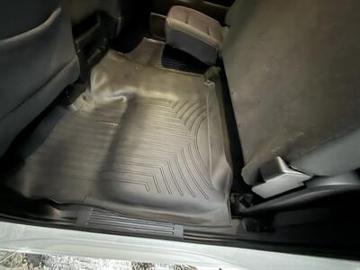 2017 GMC Sierra 2500 HD SLE Crew Cab 4X4 - Photo 21 - Flushing, MI 48433