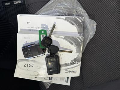 2017 GMC Sierra 2500 HD SLE Crew Cab 4X4 - Photo 26 - Flushing, MI 48433