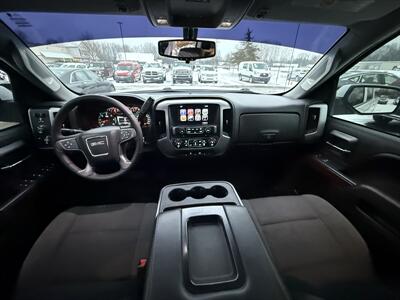 2017 GMC Sierra 2500 HD SLE Crew Cab 4X4 - Photo 20 - Flushing, MI 48433