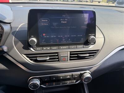 2021 Nissan Altima 2.5 SE  AWD - Photo 17 - Flushing, MI 48433