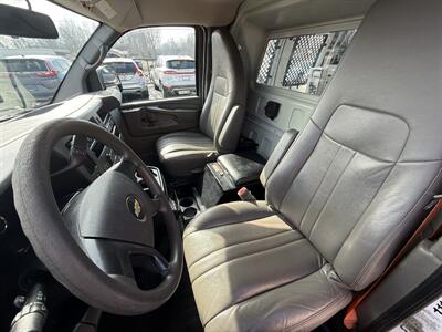2014 Chevrolet Express 2500  135 " WB Cargo - Photo 11 - Flushing, MI 48433