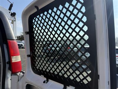 2014 Chevrolet Express 2500  135 " WB Cargo - Photo 22 - Flushing, MI 48433