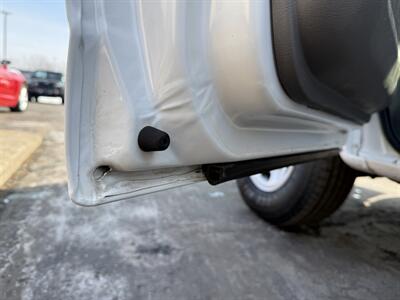 2014 Chevrolet Express 2500  135 " WB Cargo - Photo 39 - Flushing, MI 48433