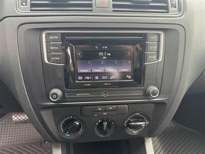 2016 Volkswagen Jetta 1.4T S   - Photo 16 - Flushing, MI 48433