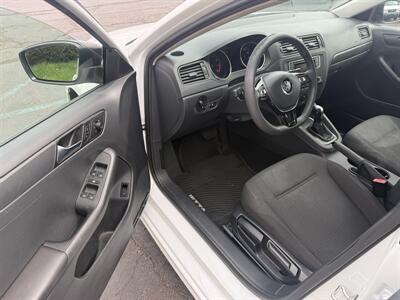 2016 Volkswagen Jetta 1.4T S   - Photo 11 - Flushing, MI 48433