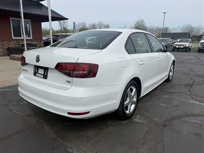 2016 Volkswagen Jetta 1.4T S   - Photo 5 - Flushing, MI 48433