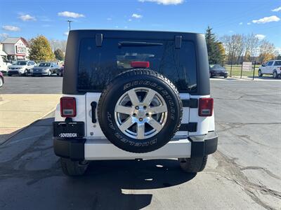 2013 Jeep Wrangler Unlimited Sahara  6-SPEED - Photo 6 - Flushing, MI 48433